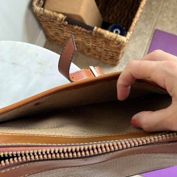 *Similar To* Vintage Dooney & Bourke Pebble Leather Purse - Picture 9 of 13